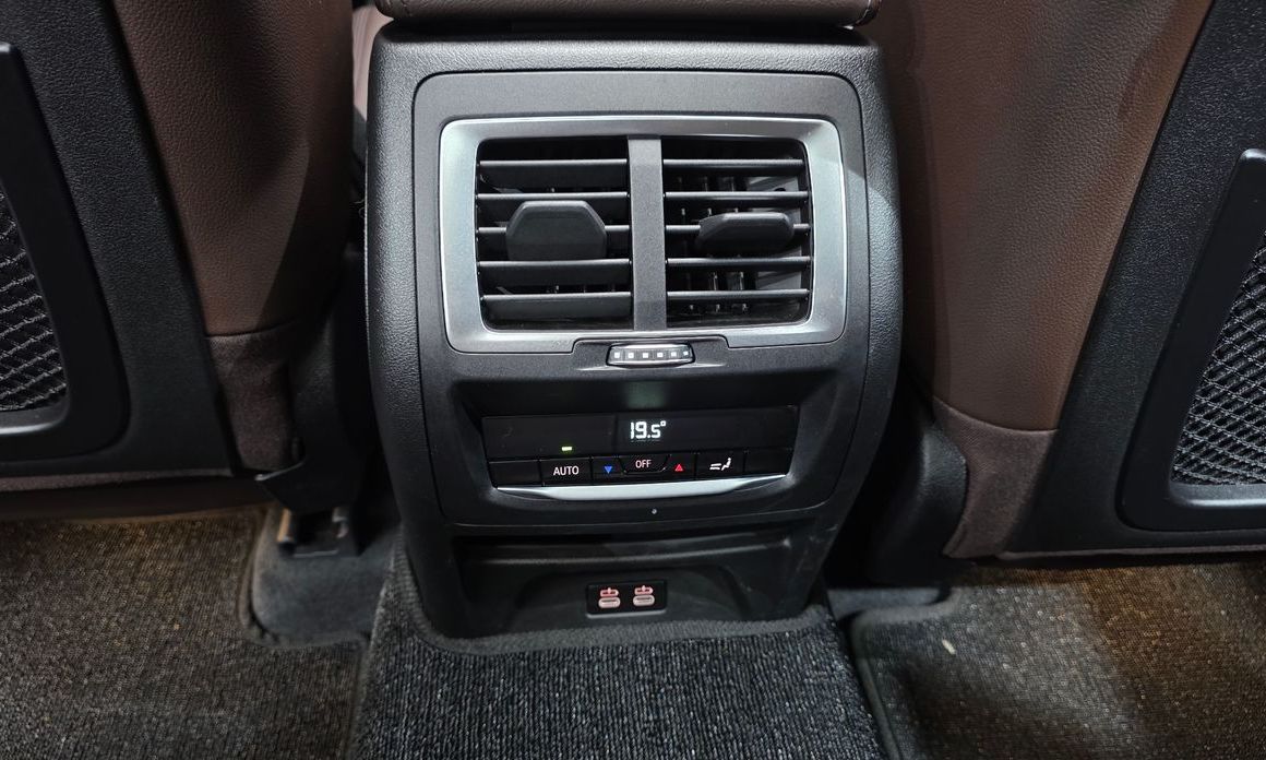 BMW iX3 2023