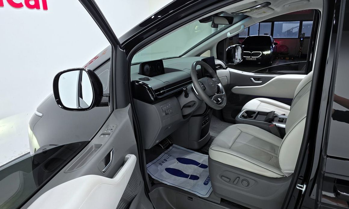 Hyundai Staria 2023