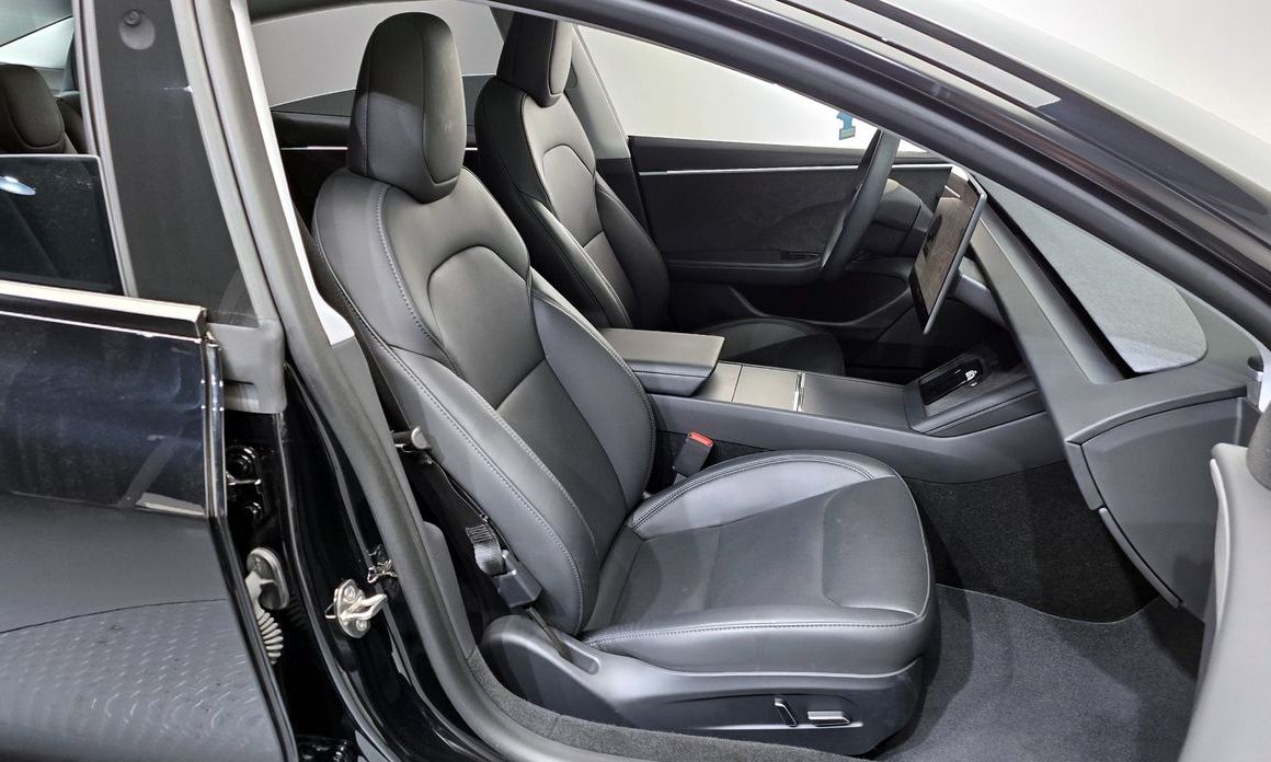 Tesla Model 3 2024