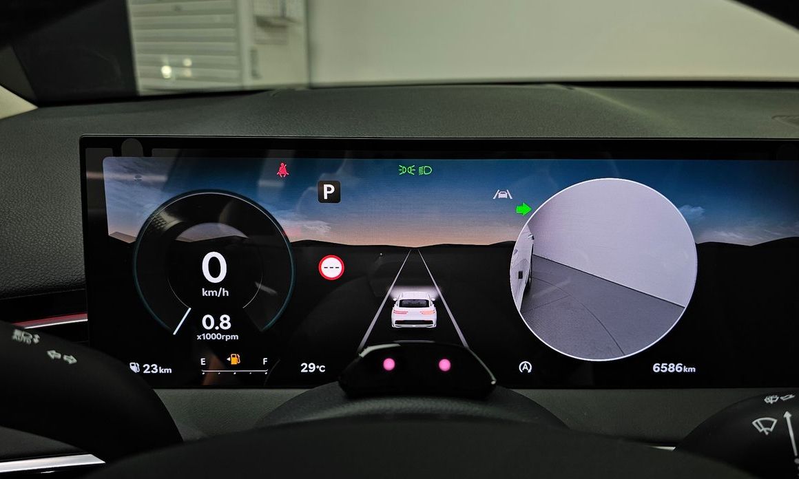 Genesis GV70 2025