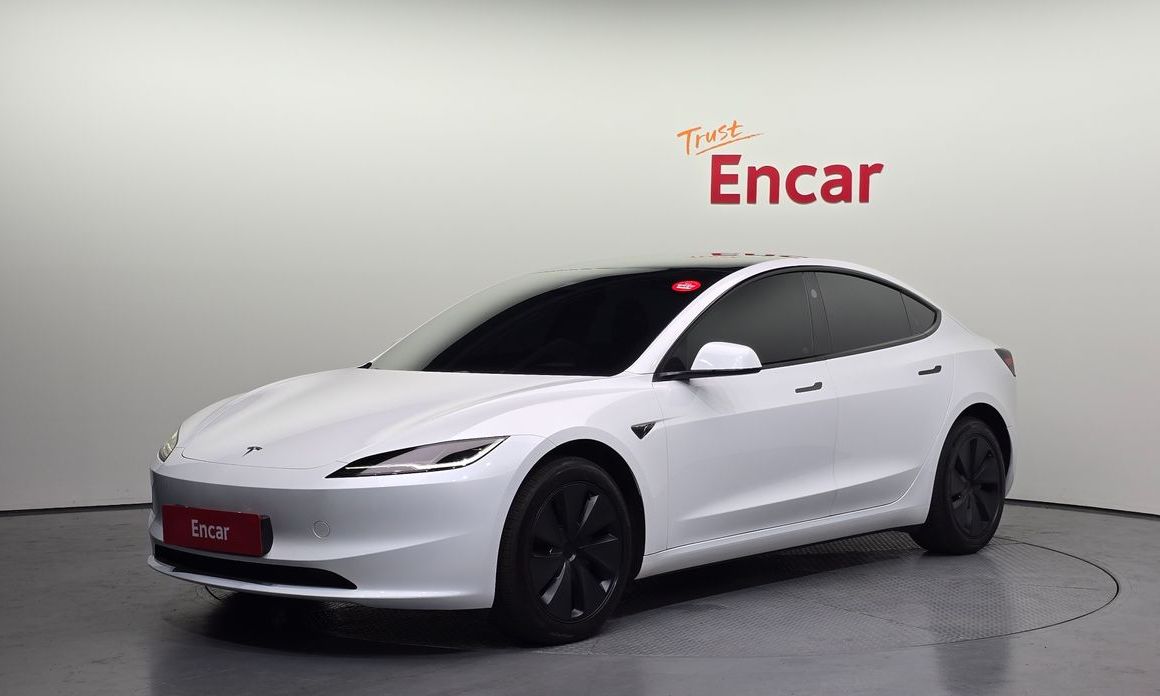 Tesla Model 3 2024