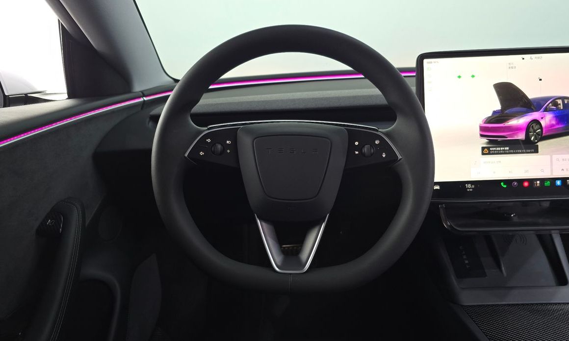 Tesla Model 3 2024