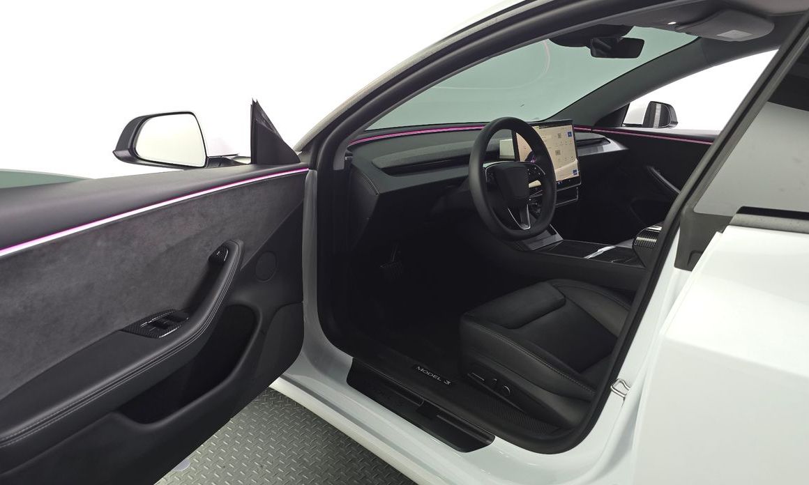 Tesla Model 3 2024