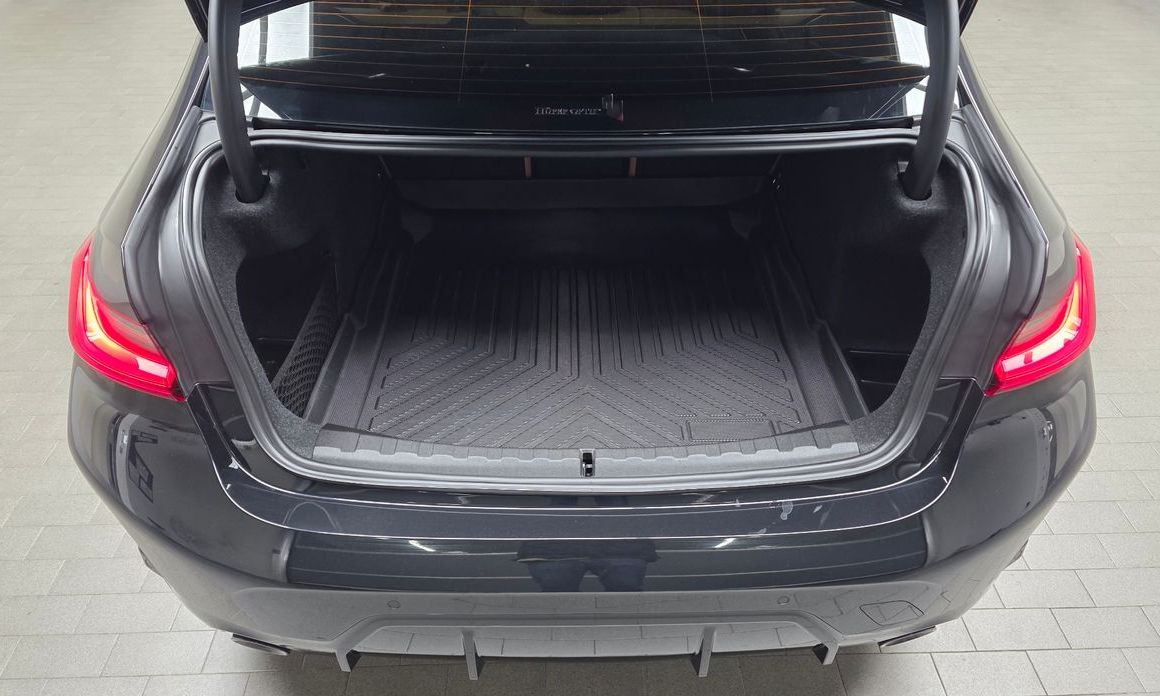 BMW 3-Series 2025
