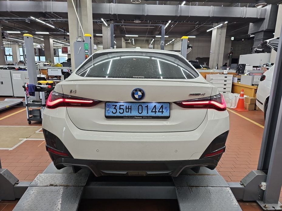 BMW i4 2024