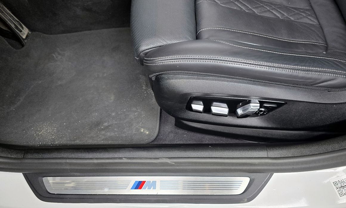 BMW 5-Series 2023