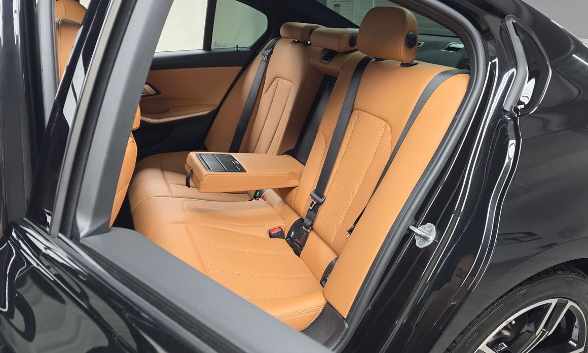 BMW 3-Series 2025