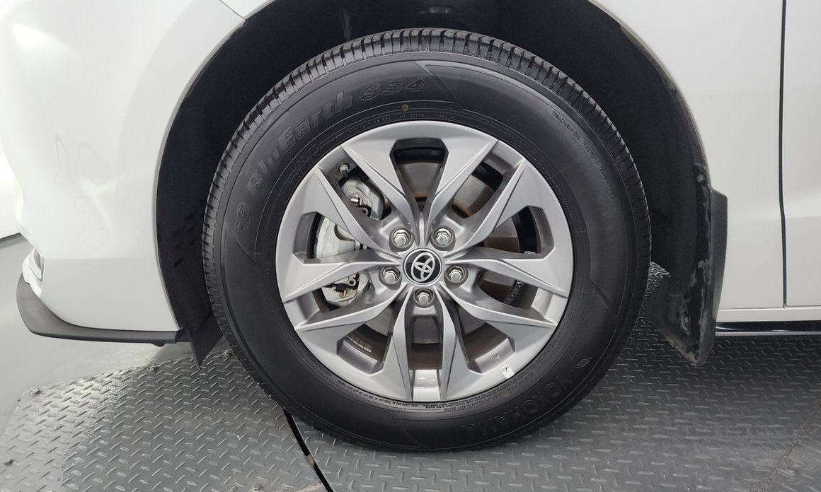 Toyota Sienna 2024