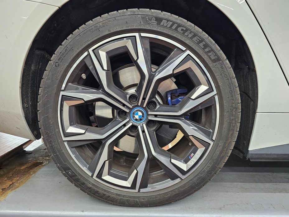 BMW i4 2024
