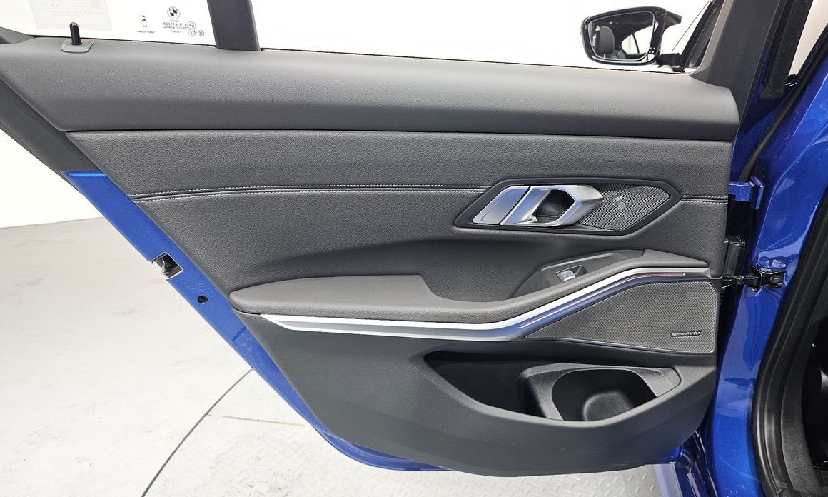 BMW 3-Series 2025