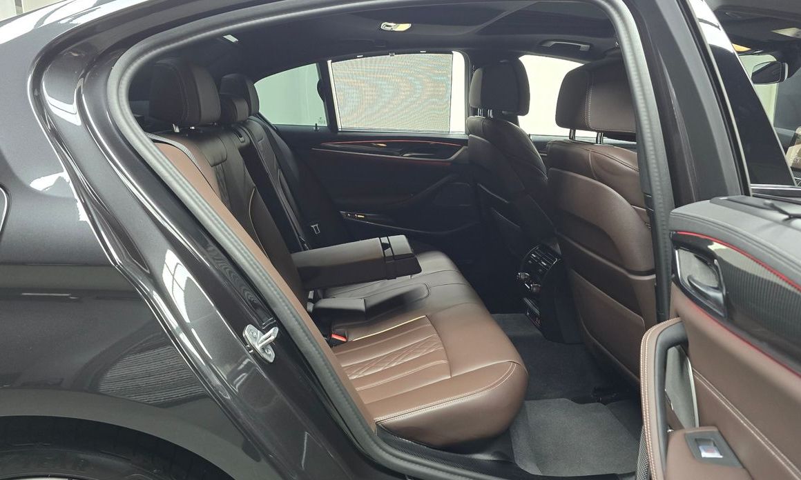 BMW 5-Series 2023