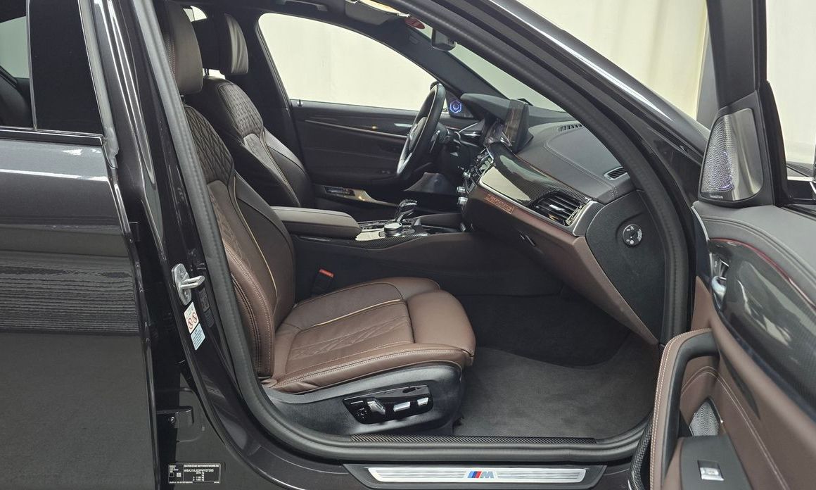 BMW 5-Series 2023