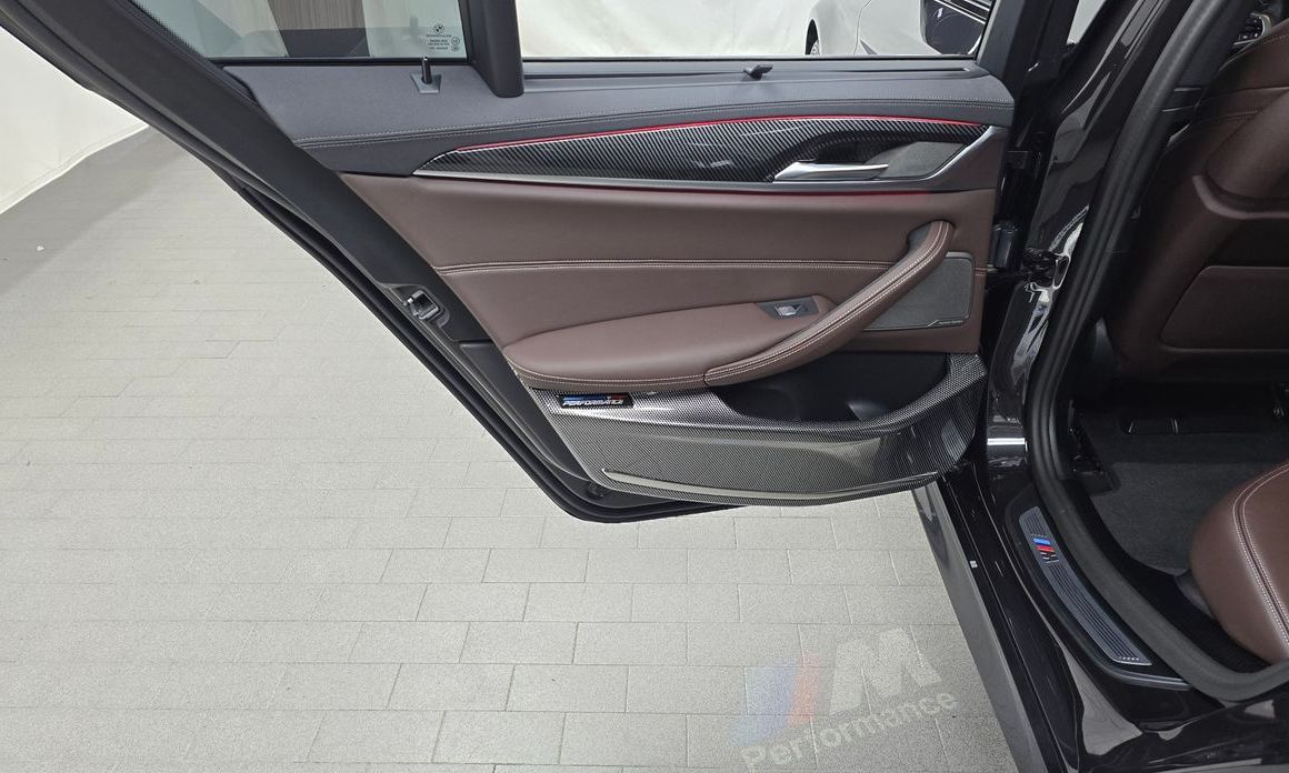 BMW 5-Series 2023