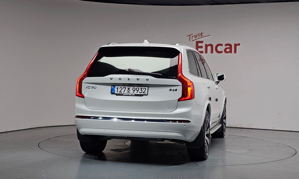 Volvo XC90 2025