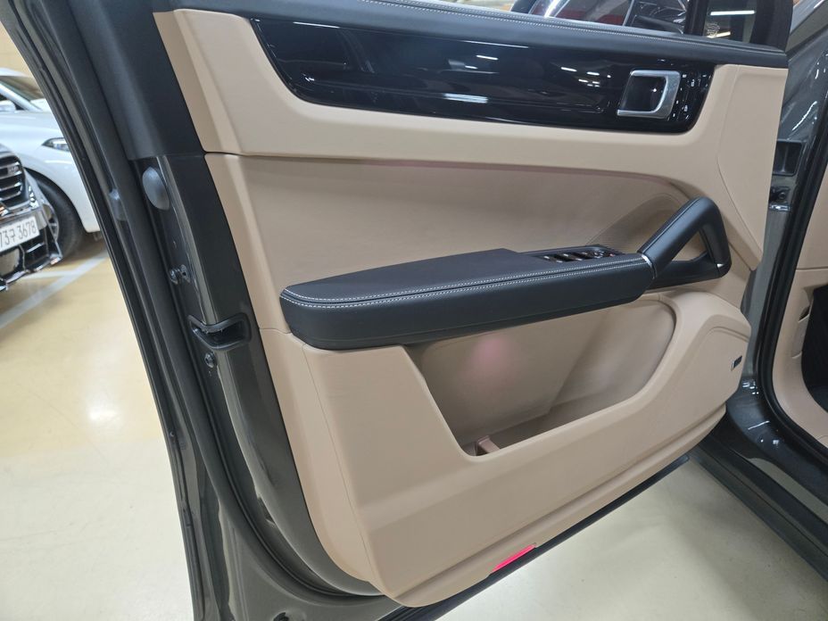 Porsche Cayenne 2020