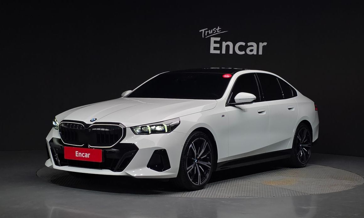 BMW 5-Series 2025