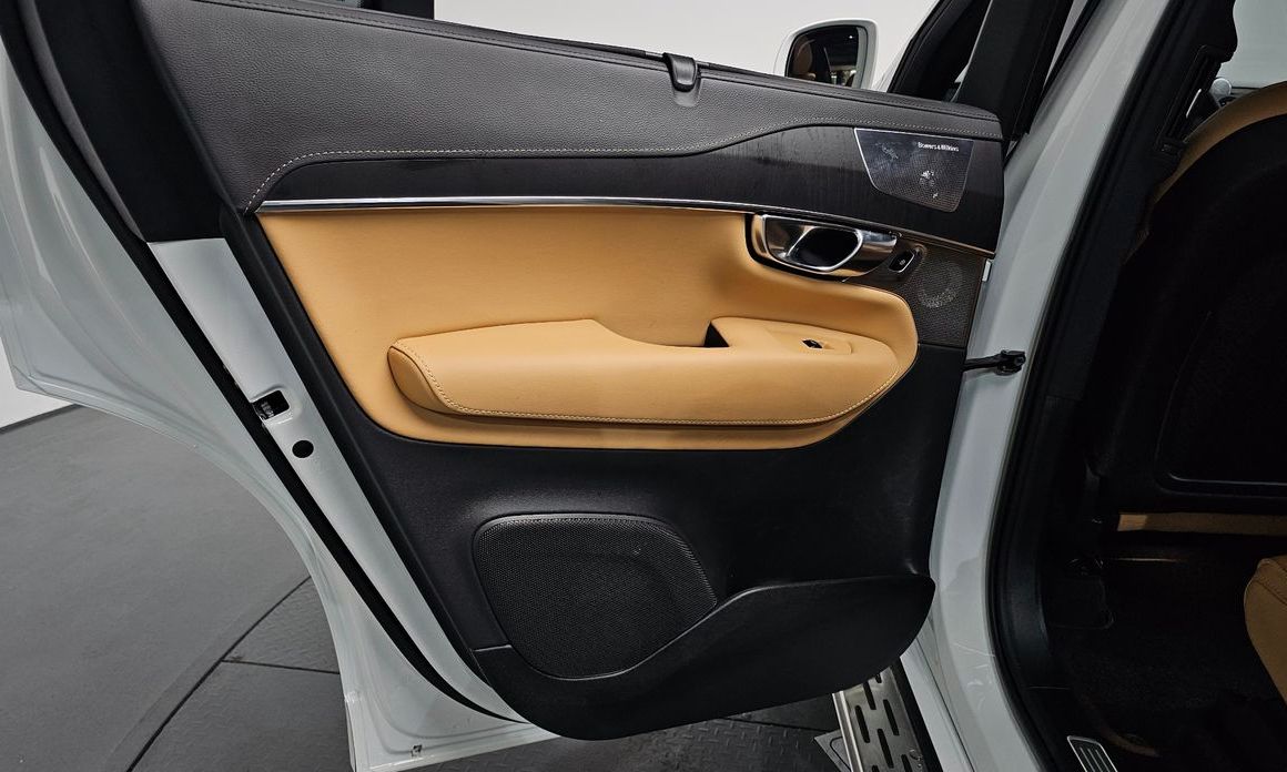 Volvo XC90 2025
