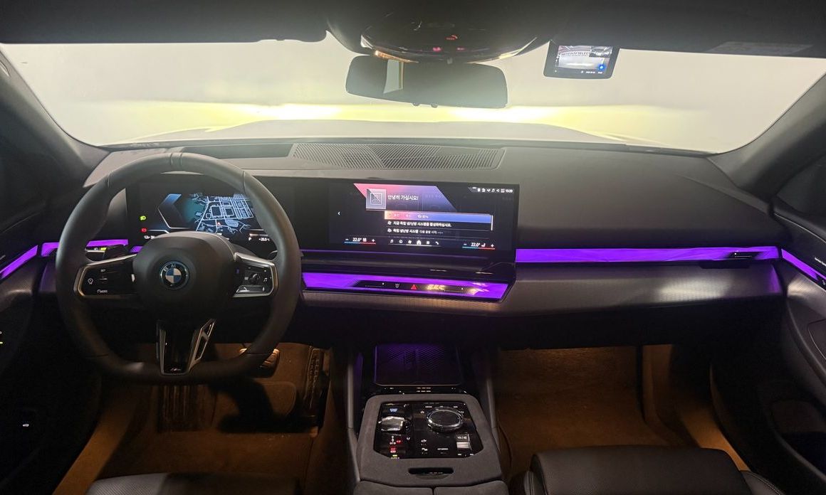 BMW i5 2025