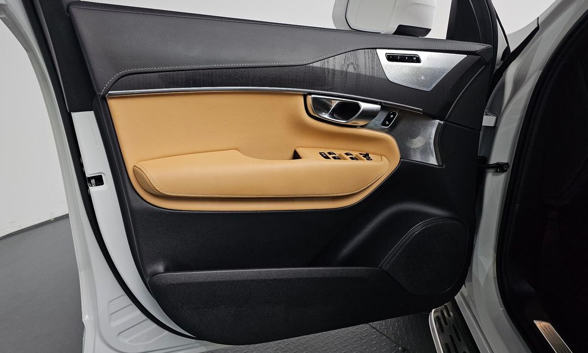 Volvo XC90 2025
