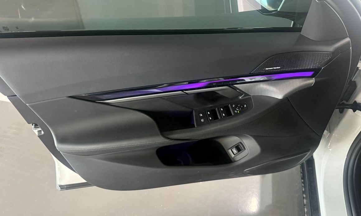 BMW i5 2025