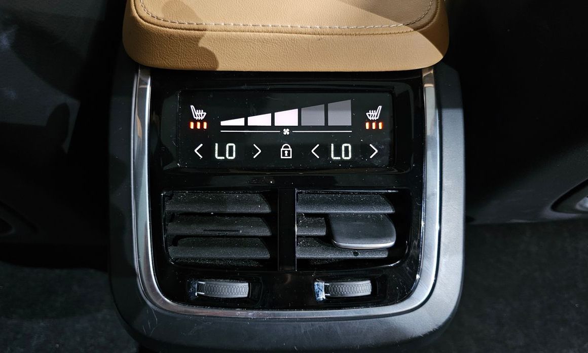 Volvo XC90 2025