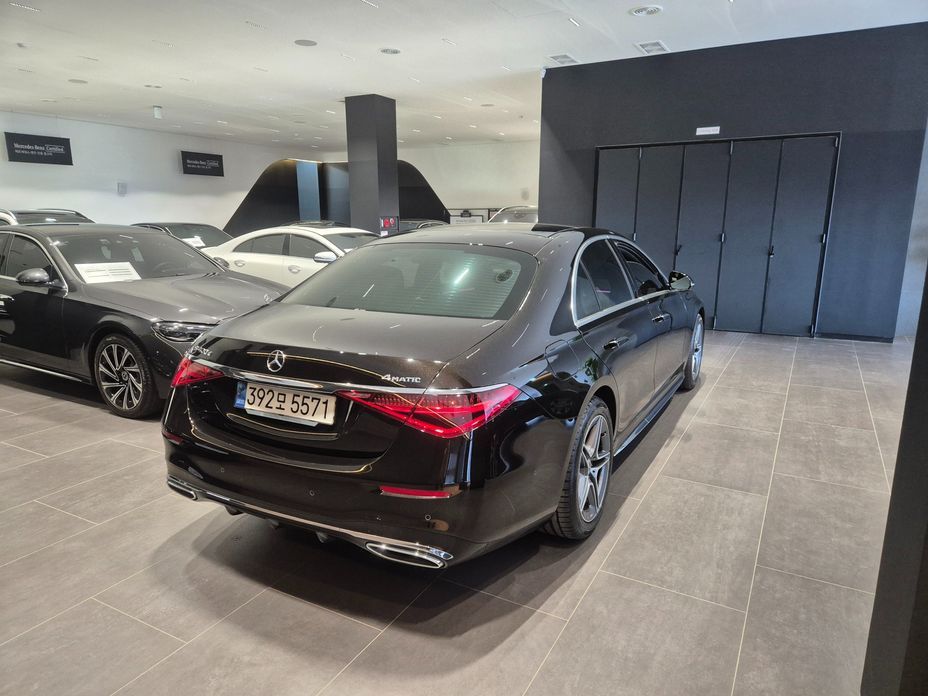 Mercedes-Benz S-Class 2021