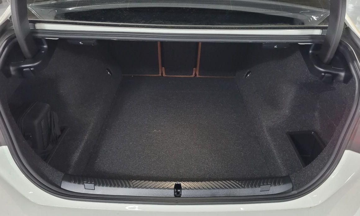 BMW 5-Series 2025