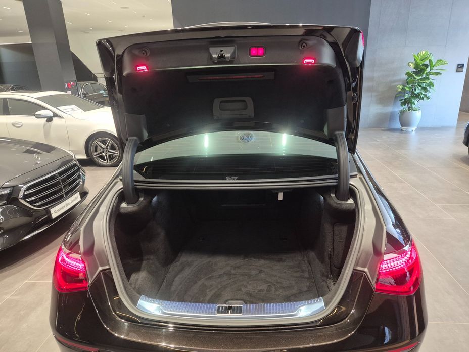 Mercedes-Benz S-Class 2021
