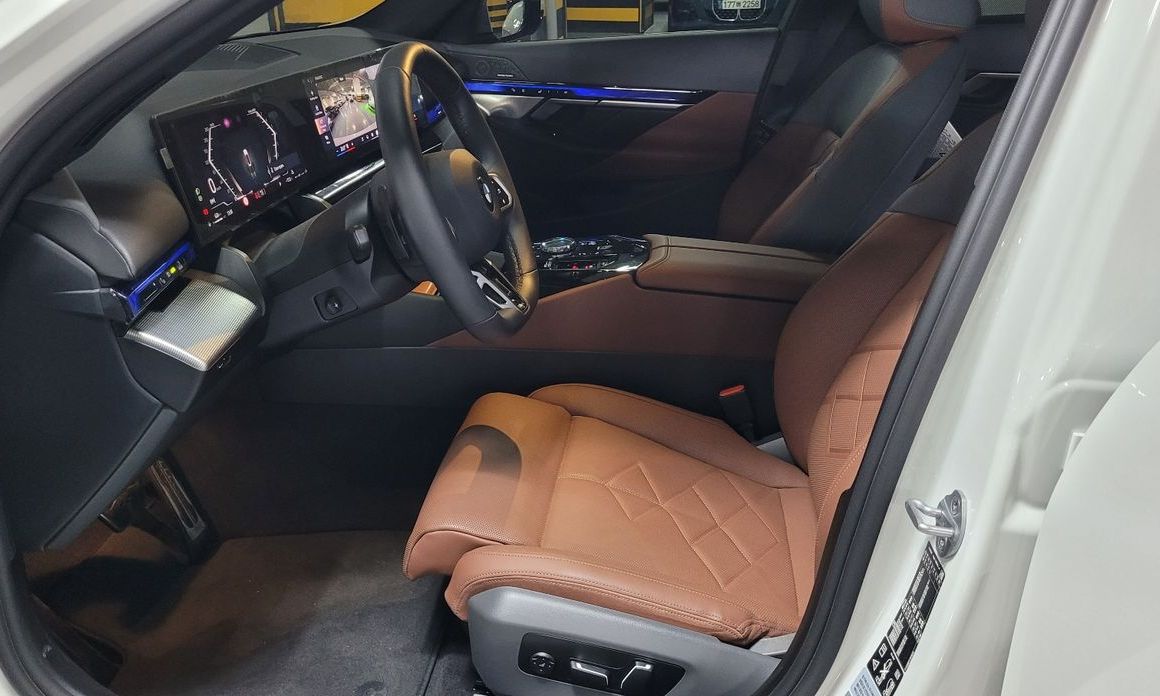 BMW 5-Series 2025