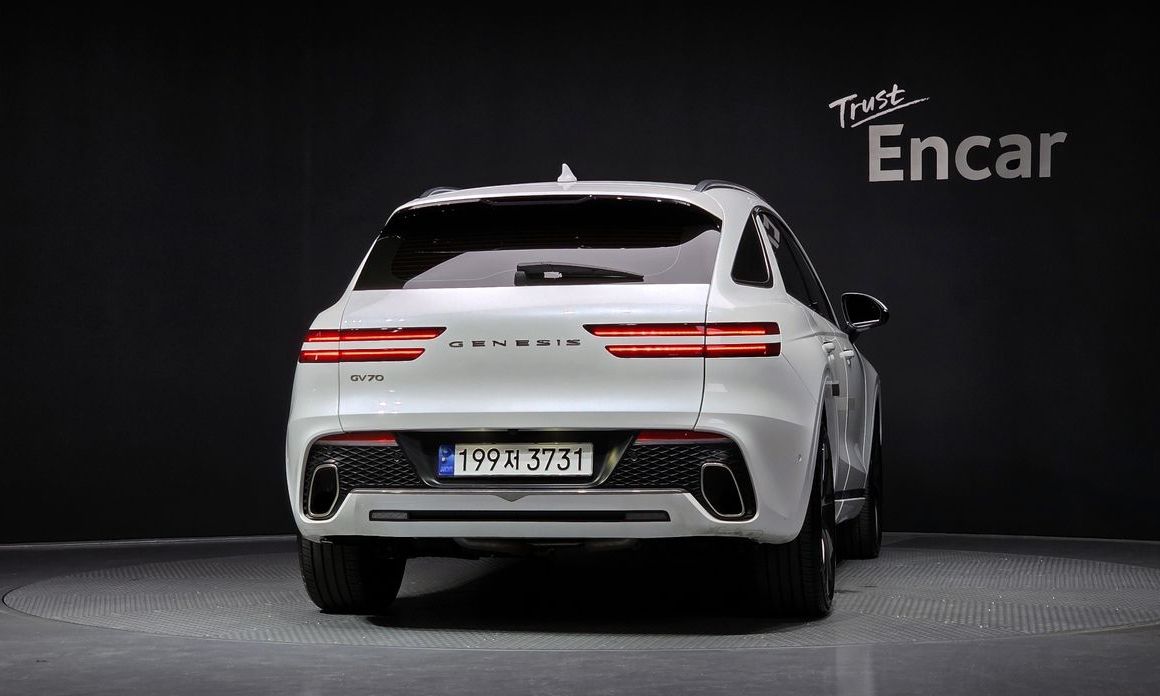 Genesis GV70 2023