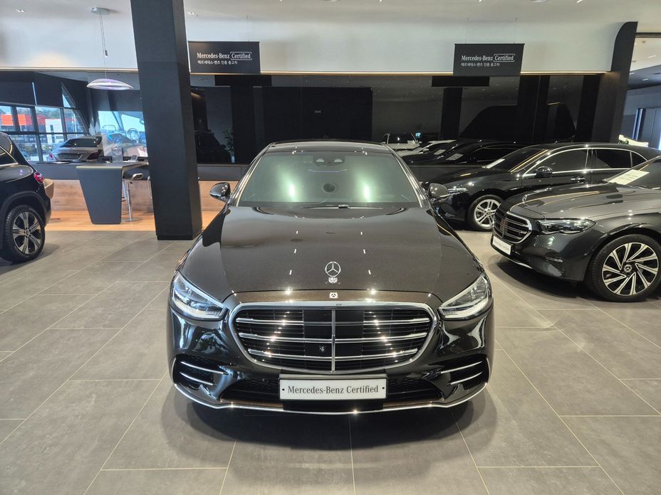 Mercedes-Benz S-Class 2021