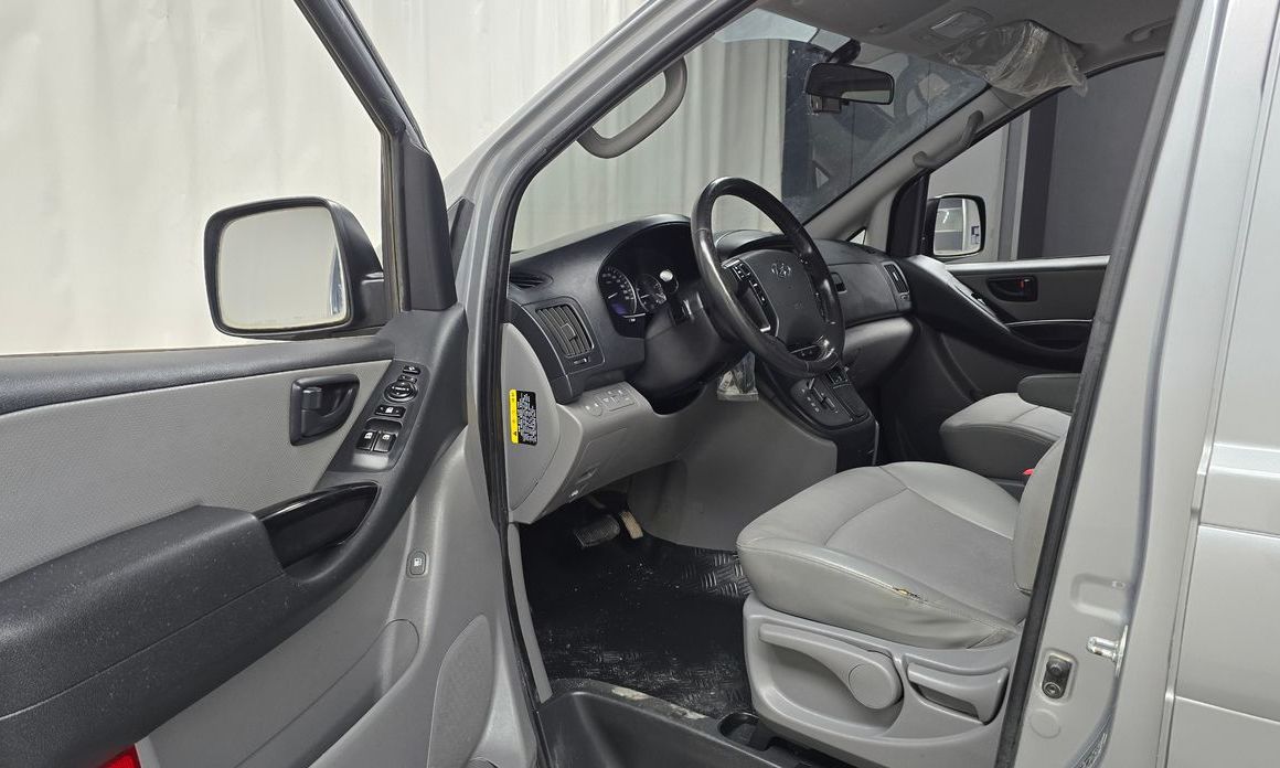 Hyundai Starex 2021