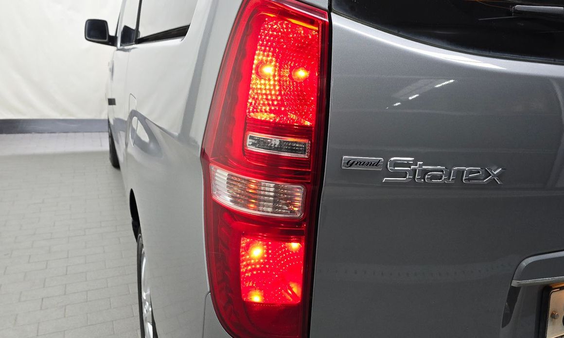 Hyundai Starex 2021