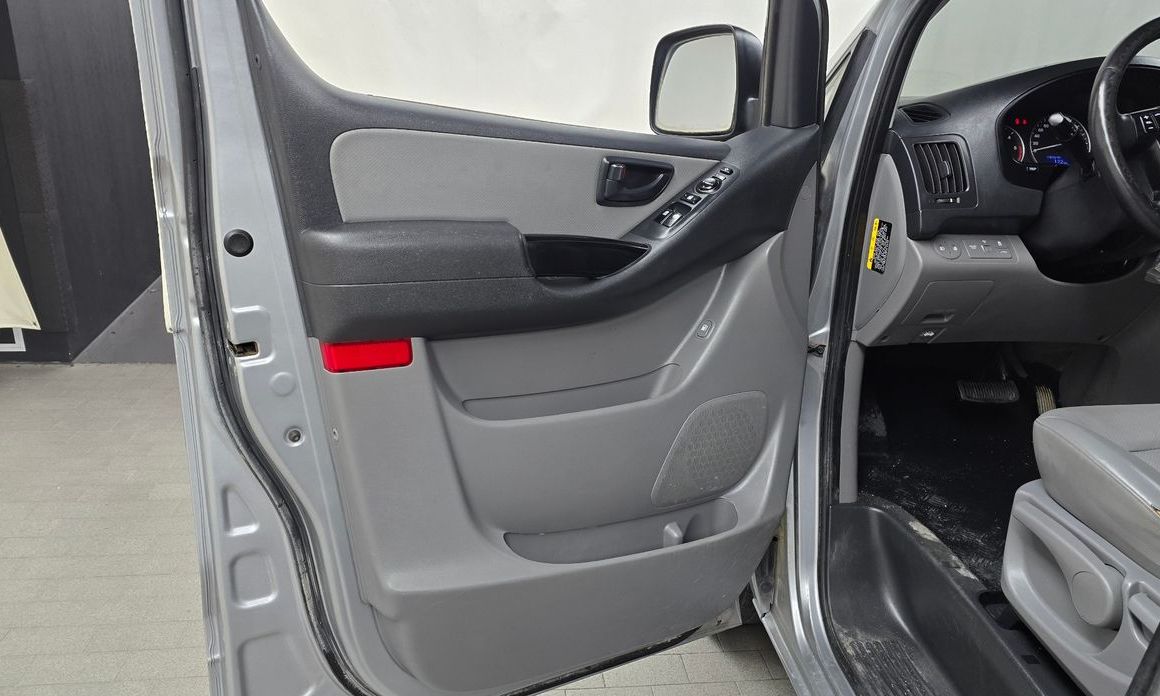 Hyundai Starex 2021