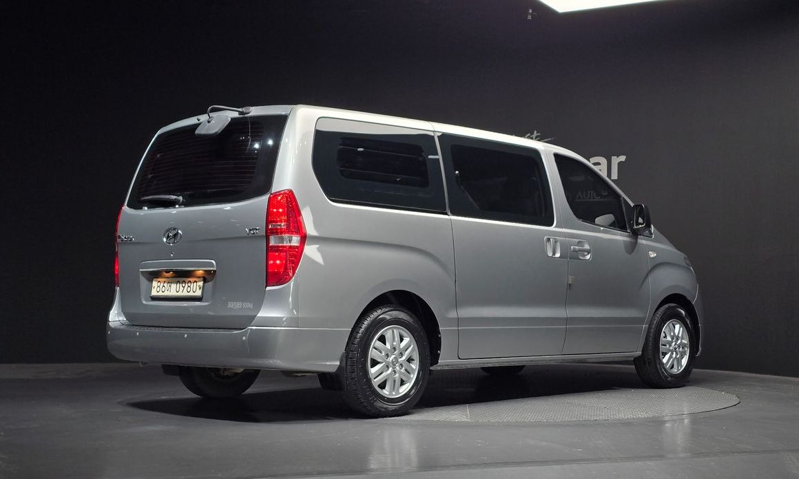Hyundai Starex 2021