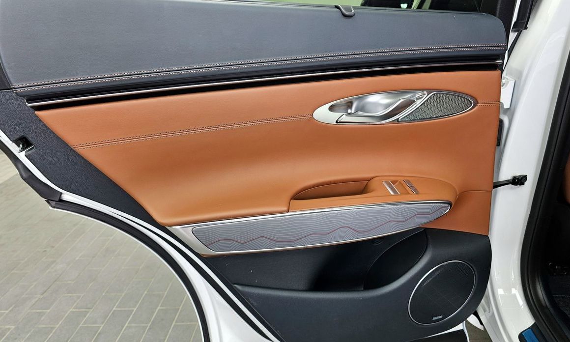 Genesis GV70 2023