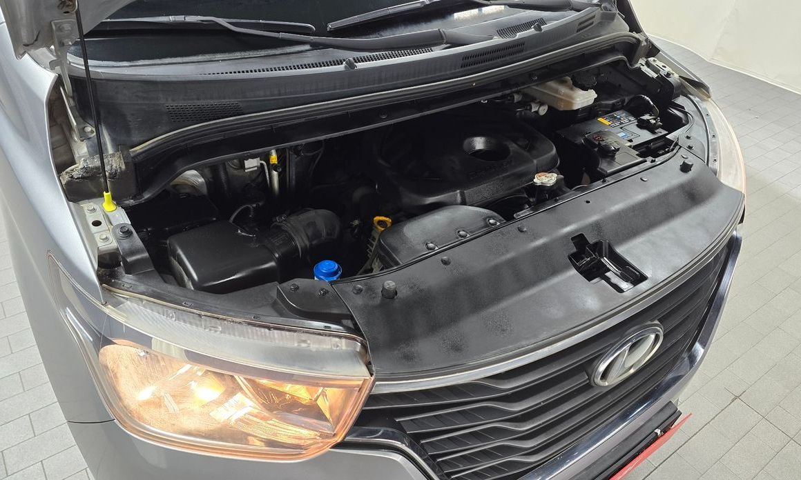 Hyundai Starex 2021