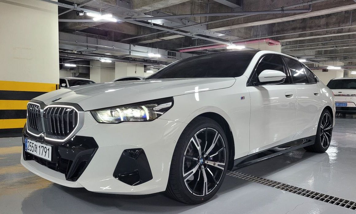 BMW 5-Series 2025