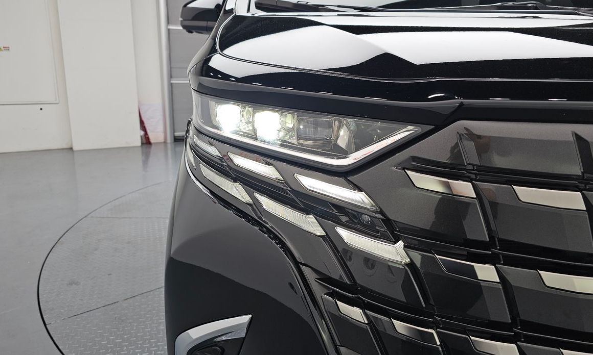 Toyota Alphard 2025
