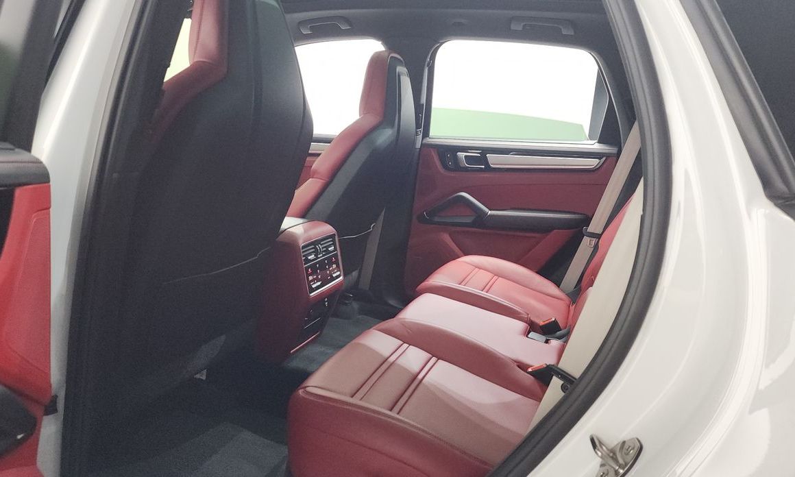 Porsche Cayenne 2023