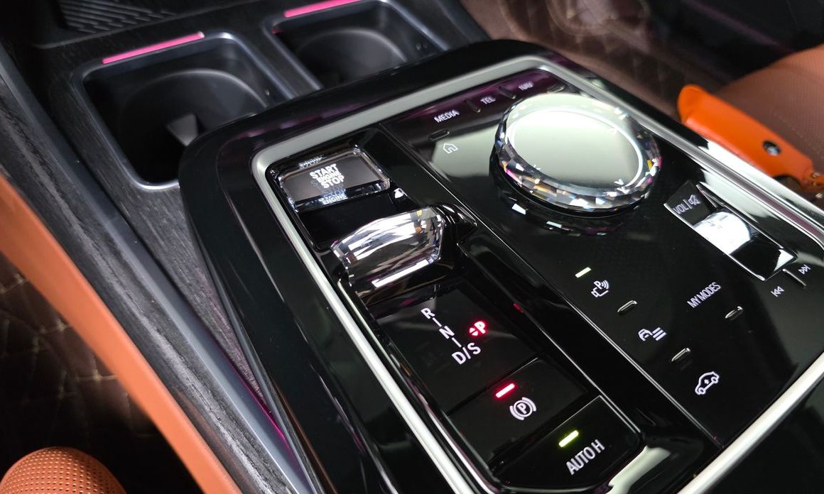 BMW 7-Series 2024