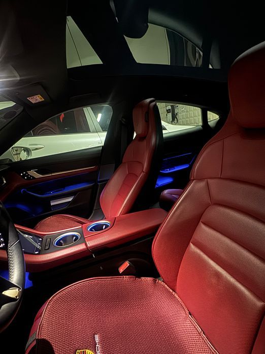 Porsche Taycan 2021