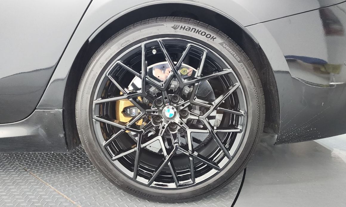 BMW M8 2022