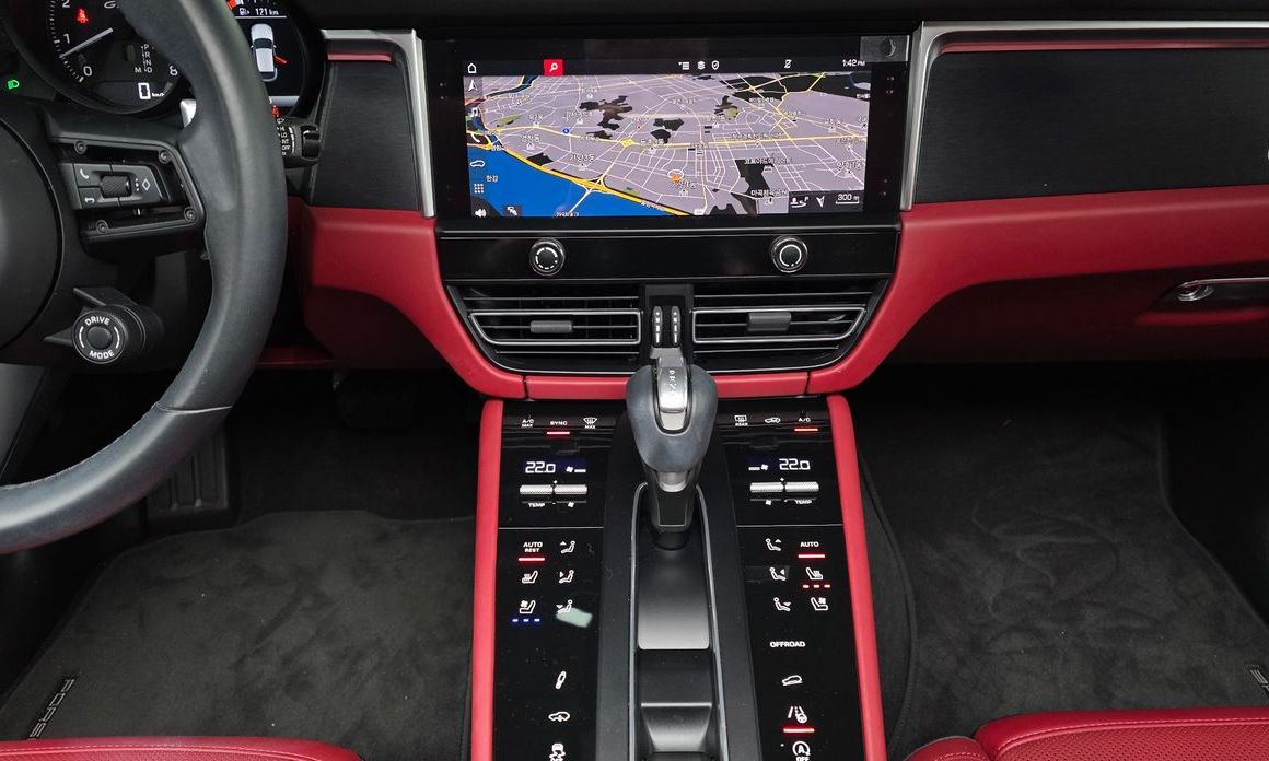 Porsche Macan 2023