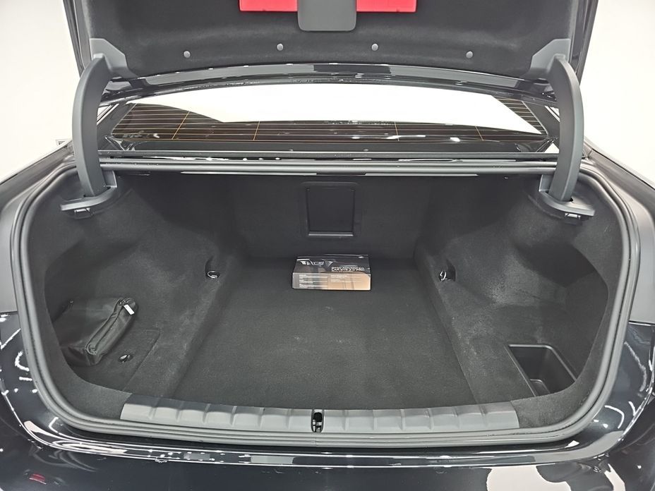 BMW 7-Series 2023