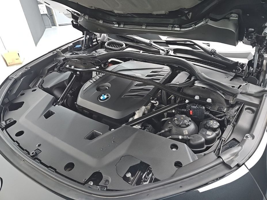 BMW 7-Series 2023