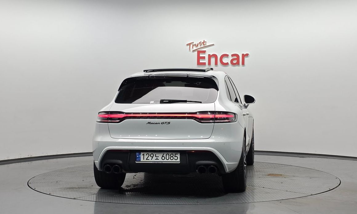 Porsche Macan 2023