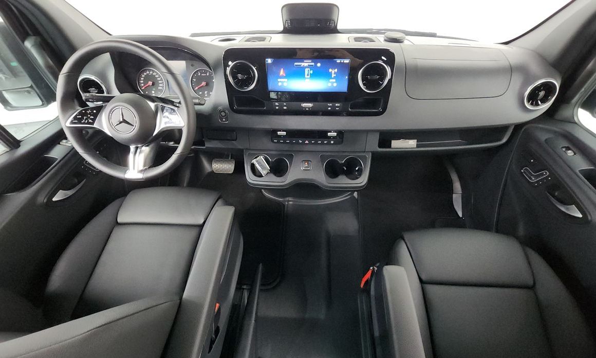 Mercedes-Benz Sprinter 2025