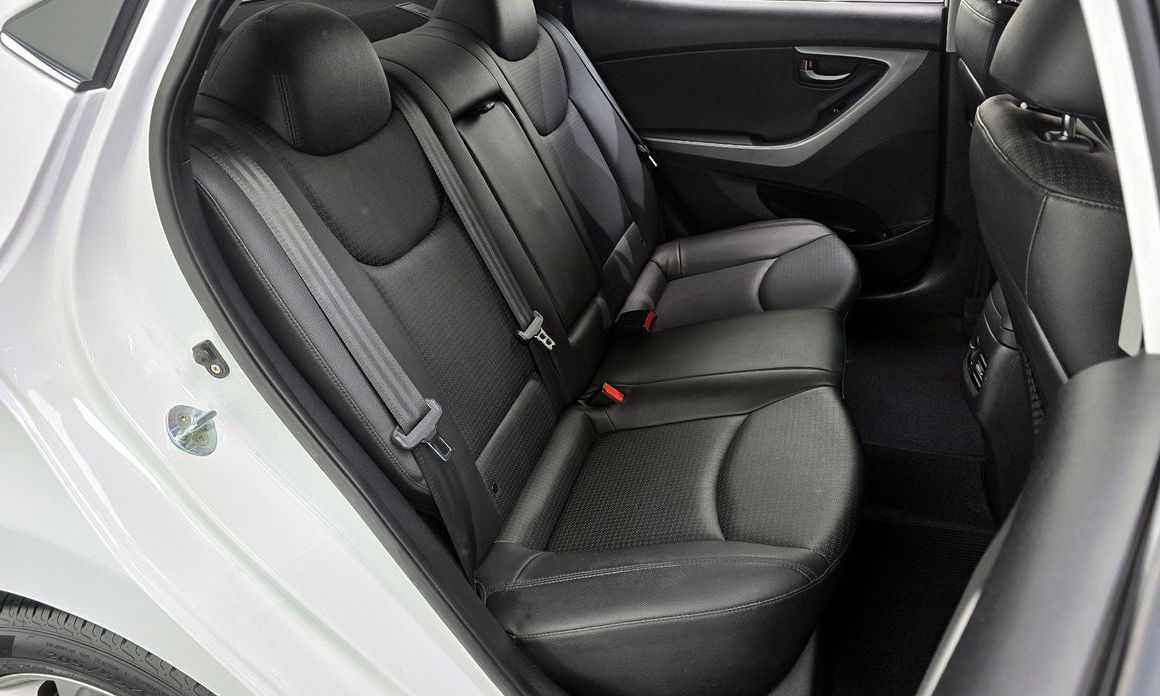 Hyundai AVANTE 2016