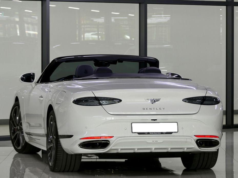Bentley Continental 2025